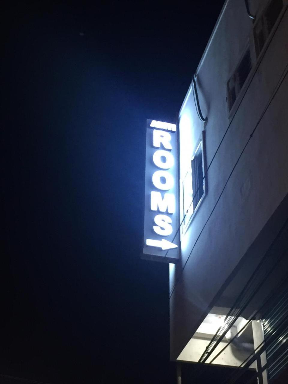 Aditi Rooms Tiruchirappalli Luaran gambar